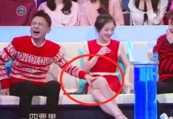 穿越娱乐圈综艺节目组吃瓜系统,揭秘综艺幕后那些事